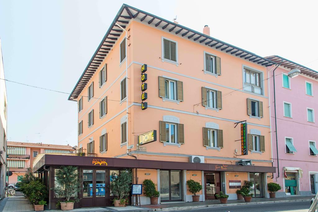 Hotel Il Ponte Cecina  Zewnętrze zdjęcie