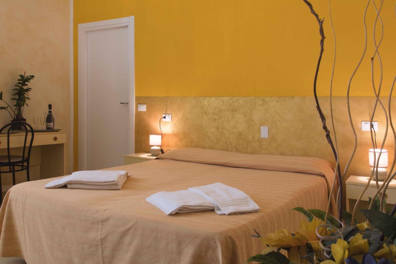 Hotel Il Ponte Cecina  Zewnętrze zdjęcie